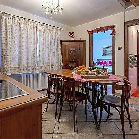 Ξενοδοχείο Au Petit Chevrot 4*
